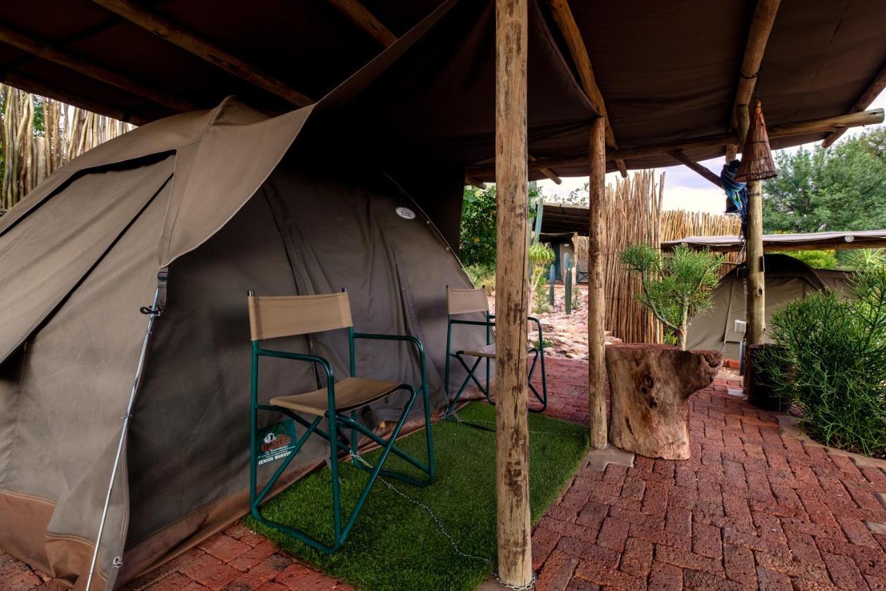 מלון ווינדהוק Urban Camp מראה חיצוני תמונה