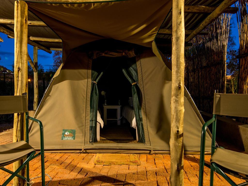 מלון ווינדהוק Urban Camp מראה חיצוני תמונה